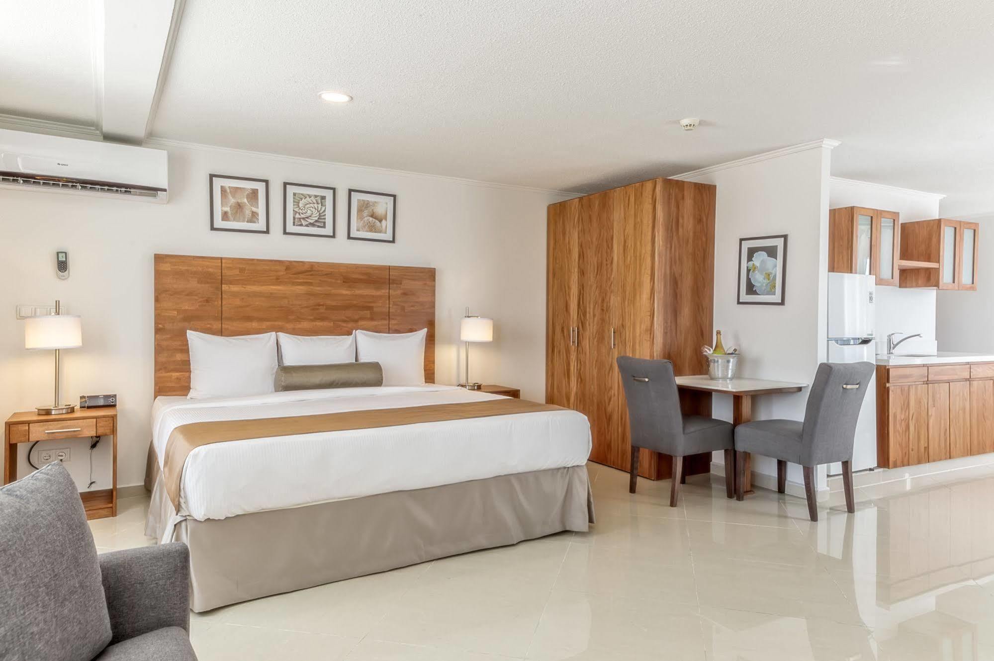 City Suites & Beach Hotel Willemstad Exterior foto
